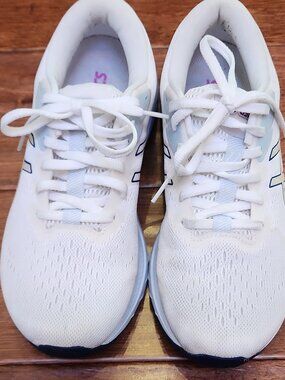 ASICS FlyteFoam Women's White Mesh Lace-Up Low Top Running Sneakers 1012B197
